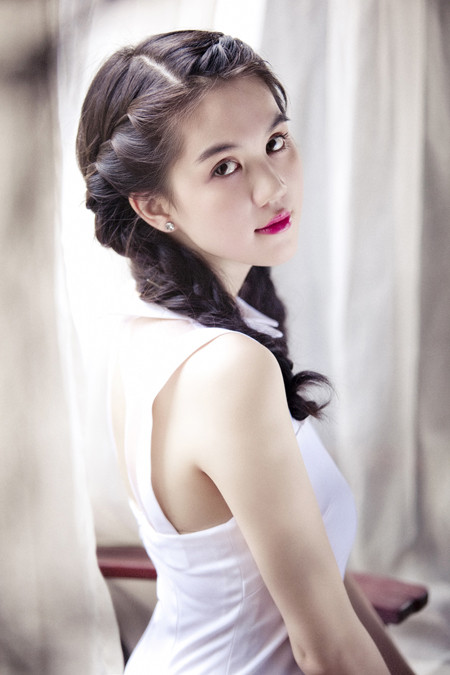 Ngọc Trinh tuyên bố: Bán hàng fake nhưng dùng hàng thật.