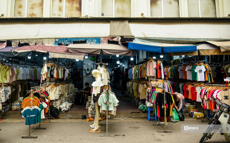 Cho thoi trang lon nhat Ha Noi vang ve, diu hiu-Hinh-2