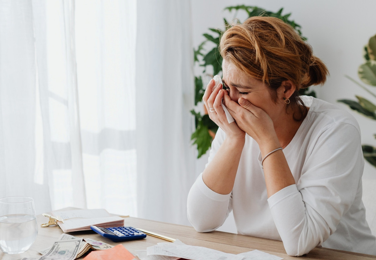 Nguoi phu nu phat hien chong ngoai tinh sau tai nan bat ngo