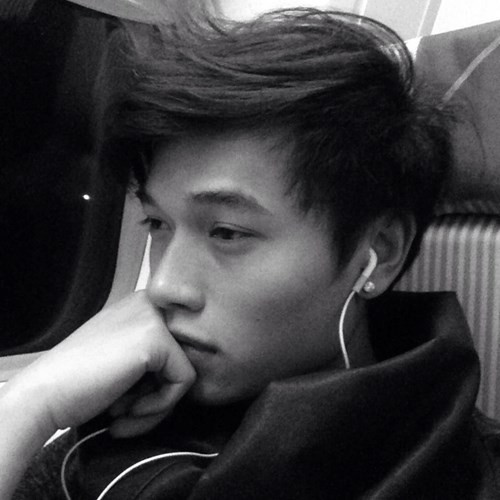 Theo tìm hiểu, anh chàng bảnh trai, người yêu tin đồn của Huyền My tên Nguyễn Thế Anh, sinh năm 1990 và hiện đang là du học sinh tại Boston, Mỹ.