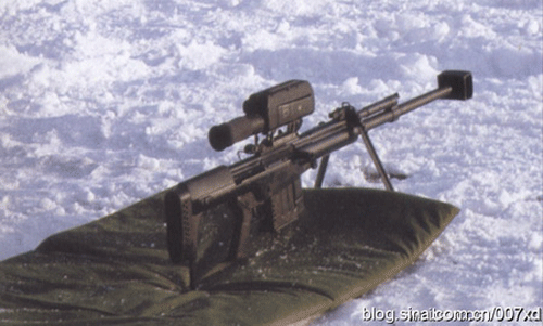 Trong những năm gần đây, việc Trung Quốc càng ngày càng viện trợ hoặc bán vũ khí quân dụng cho Lào cho thấy mối quan hệ về mặt quốc phòng giữa hai quốc gia đang ngày càng trở nên khăng khít - giống hệt cách Trung Quốc tăng cường mối quan hệ quốc phòng với Campuchia trong quá khứ. Nguồn ảnh: 81.cn.