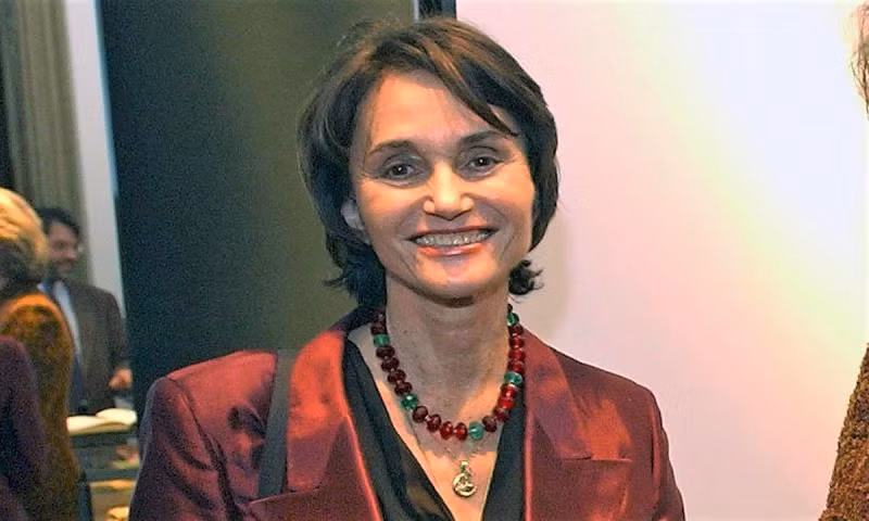 Hoang than dau tien tren the gioi qua doi vi Covid-19