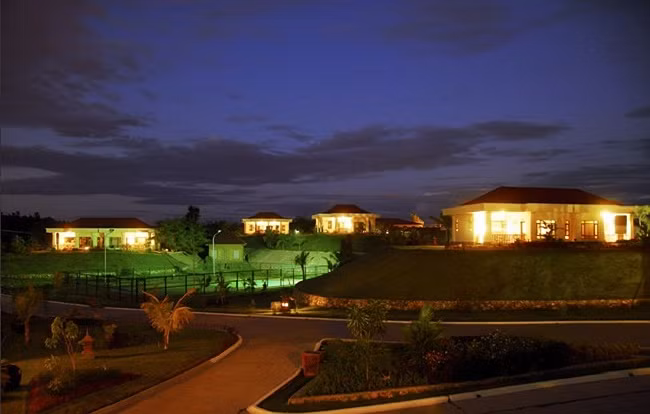 Royal Kumudra được sử dụng làm nơi lưu trú của các đội bảng A, môn bóng đá nam SEA Games 27.