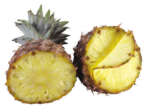 Dứa. Bà bầu mang thai 3 tháng đầu không nên ăn, uống quá nhiều nước ép dứa vì loại quả này có thể gây ra những cơn co thắt tử cung làm sảy thai; gây tiêu chảy hoặc dị ứng cho bà bầu. Nguyên nhân là do dứa tươi có chứa bromelain có tác dụng làm mềm tử cung, tạo ra chất gây phá thai. Tuy nhiên, qua 3 tháng đầu thai kỳ, mẹ bầu có thể ăn một lượng dứa vừa phải, phù hợp.