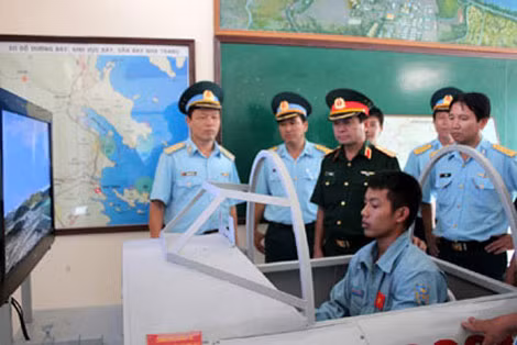 Cabin lái mô phỏng máy bay huấn luyện Yak-52.