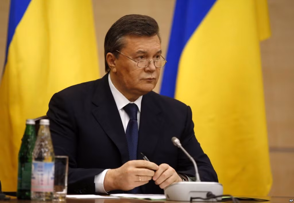 Ông Yanukovych trong buổi họp báo tái xuất lần đầu tiên kể từ khi trốn sang Nga.