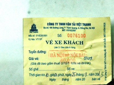 Dù sử dụng xe hợp đồng du lịch, nhưng Công ty Việt Thanh vẫn bán vé như xe khách.