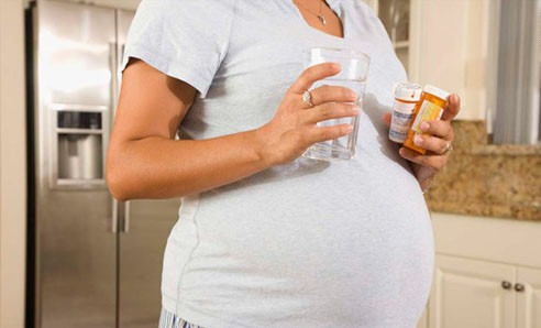 Không dùng thuốc có chất gây nghiện. Thai phụ dùng thuốc có chất gây nghiện có thể bị sinh non, sinh con nhẹ cân hoặc thai nhi có thể gặp các khuyết tật khi sinh. Phụ nữ nghiện cocain khi mang thai có thể sinh con bị khuyết tật ở tay, chân, hệ tiết niệu và tim.