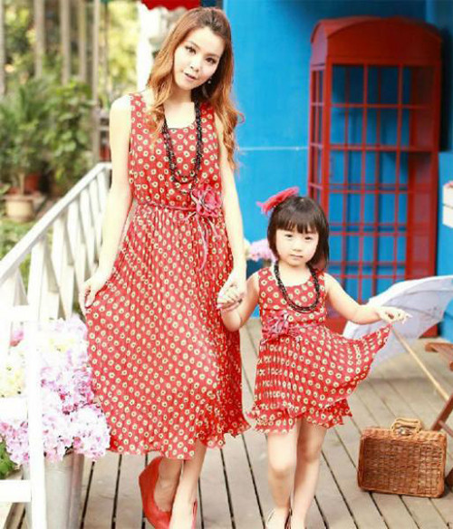 Khi chọn váy, bạn hãy chú ý chọn lựa chiều dài phù hợp với thân hình.