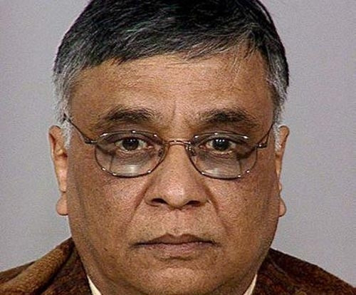 Được mệnh danh là Thần Chết, Jayant Patel - bác sĩ phẫu Mỹ người gốc Ấn - liên quan đến cái chết của 87 người trong số các bệnh nhân của ông ta từ năm 2003 đến năm 2005 tại Bệnh viện Bundaberg Base ở Queensland, Australia. Tháng 6/2010, Patel bị kết tội ngộ sát và nhận án 7 năm tù.