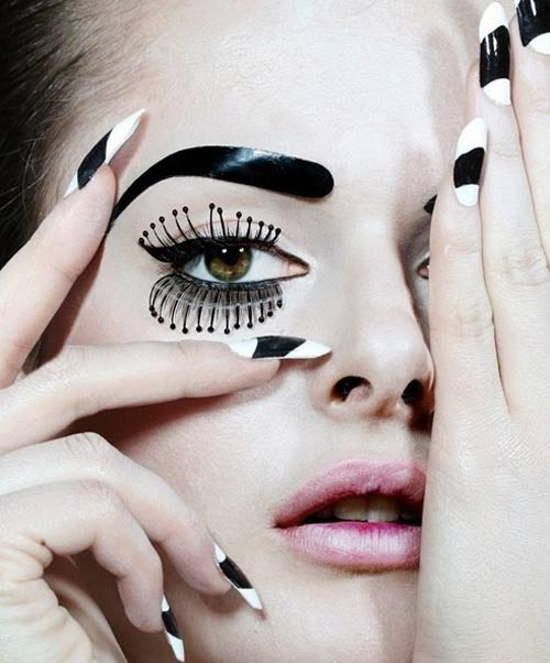 Đen-trắng luôn là tông màu chủ đạo xuyên suốt mọi đêm Halloween.