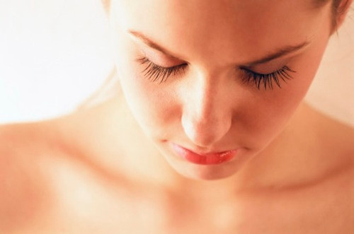 Ngứa râm ran, bầm tím. Bạn có thể bị thâm tím hoặc ngứa ran ở các khu vực đã tiêm botox. Làn da chỗ đó có thể đổi màu, giống như bạn vừa bị đánh vậy.