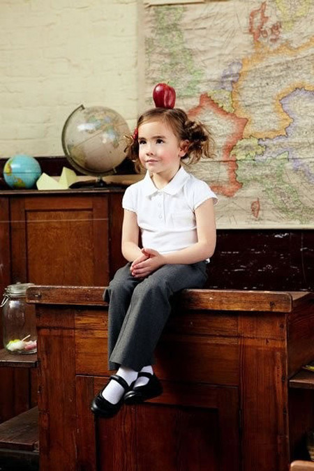 Con bạn sẽ thật thật tuyệt vời và đáng yêu trong những bộ quần áo mang phong cách những năm 70 thế này.