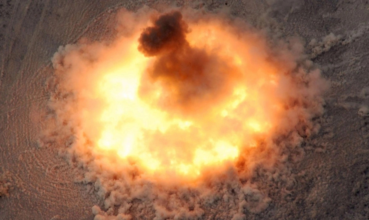 Bom chân không - vũ khí phi hạt nhân khủng khiếp nhất Bom chan khong - vu khi phi hat nhan khung khiep nhat