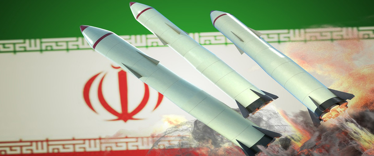 Điều phải đặc biệt lưu tâm đó là trong những năm gần đây, giới lãnh đạo Iran đã "cởi mở" hơn về nhu cầu sở hữu vũ khí hạt nhân khi không lảng tránh mà trực tiếp đề cập đến việc "có thể chế tạo". Theo Reporter.