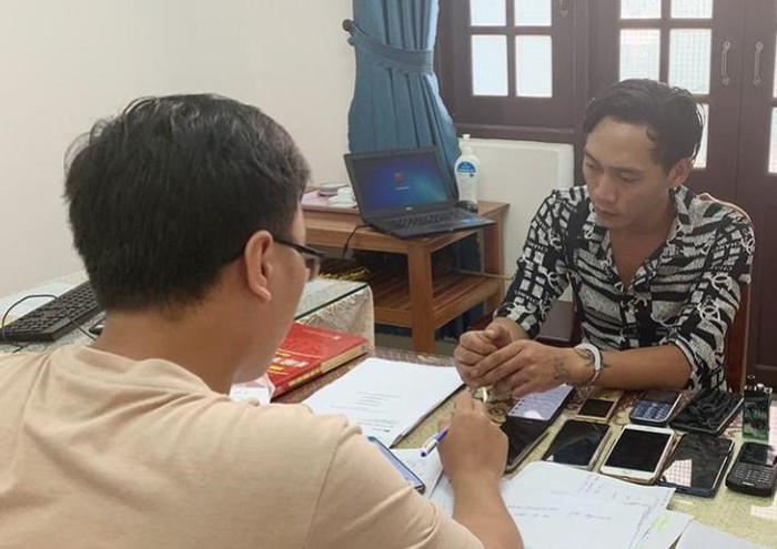 Khoi to doi tuong chiem doat tien gia dinh nan nhan Rao Trang 3