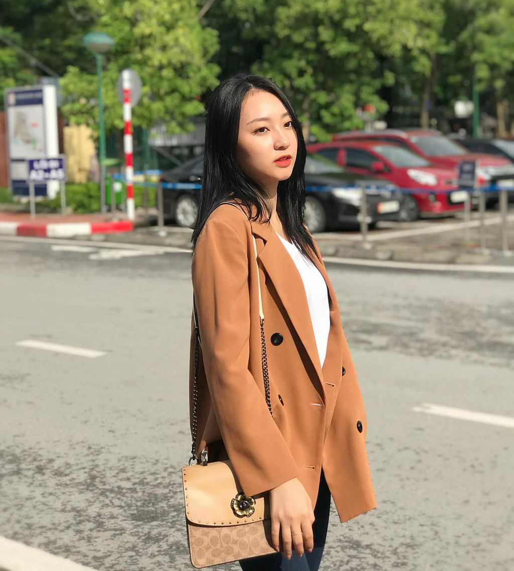 Kim Trà My là một trong hai thí sinh nhận được bình chọn cao nhất từ khán giả và có cơ hội vào thẳng chung kết. Năm 2019, cô từng thi Miss World Vietnam và được chọn vào top 39. Cô chia sẻ sau đêm thi bán kết: "Lịch sử lặp lại. Thêm một lần nữa My được bước tiếp vào vòng chung kết cuộc thi Hoa Hậu Việt Nam 2020 nhờ sự bình chọn của khán giả. Nhất định thời gian tới My sẽ thật cố gắng, quyết tâm hơn nữa để không phụ sự kỳ vọng của mọi người".