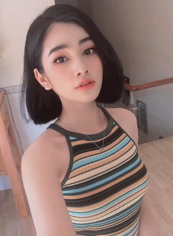 Hinh anh doi thuong cua thi sinh Hoa hau Viet Nam 2020