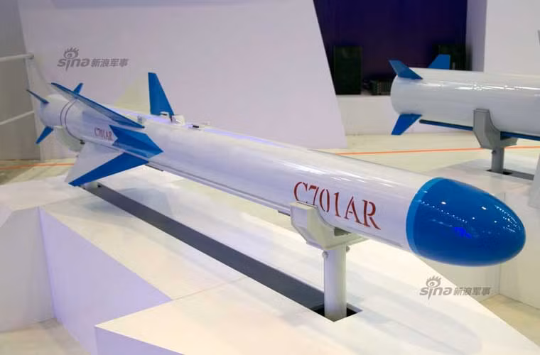 C-701AR - biến thể của tên lửa hành trình chống hạm hạng nhẹ C-701 (tầm bắn 25km).