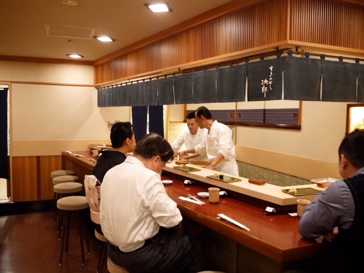 Nhà hàng sushi 3 sao Sukiyabashi Jiro nằm tại thành phố Tokyo do bếp trưởng Jiro Ono quản lý.