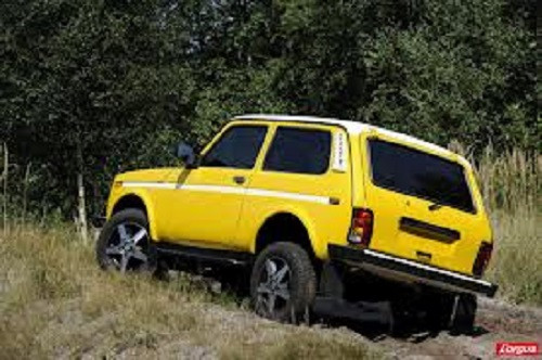 Những chiếc Niva có gầm cao, máy khỏe, là một trong những mẫu xe được bán nhiều nhất tại Nga cuối những năm 70 dành cho những người yêu thích đi du lịch tại những nơi có địa hình phức tạp.