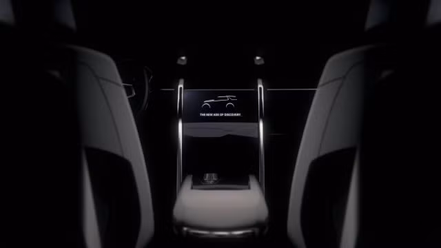 Giám đốc điều hành của Land Rover, ông McGovern tiết lộ mẫu xe Discovery Vision sẽ sớm ra mắt tại triển lãm New York lần này. Dù không tiết lộ chi tiết nhưng theo ông McGovern, mẫu xe mới sẽ có nhiều tính năng đặc biệt hấp dẫn thu hút khách hàng sử dụng mẫu xe này.