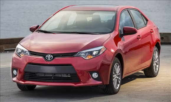 Dòng sedan cỡ nhỏ Toyota Corolla là một trong những dòng xe thành công nhất của hãng Toyota. Mặc dù bị giảm 3% so với năm ngoái nhưng ngưỡng hơn 78 nghìn chiếc được bán ra trong 3 tháng đầu năm chứng tỏ sức sống mạnh mẽ của dòng xe này.