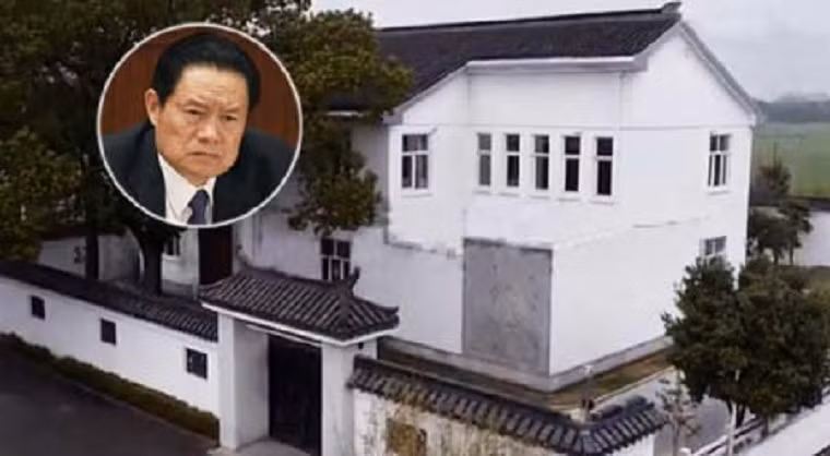 Bộ công an Trung Quốc đã tịch thu hơn 300 ngôi nhà và biệt thự có trị giá 1,7 tỷ NDT (khoảng 296 triệu USD).