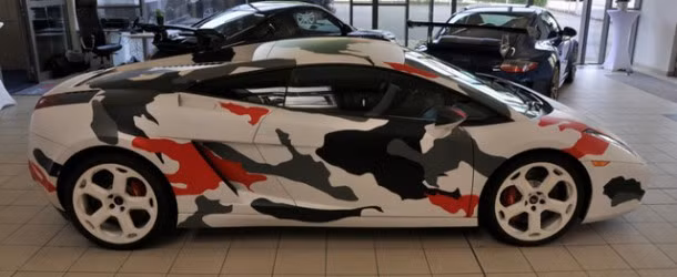 Chiếc Lamborghini Gallardo cũ đã chạy được gần 60 nghìn km được hãng độ xe Đức Pace độ lại với lớp áo ngụy trang hoàn toàn mới và một số chi tiết được thay đổi.