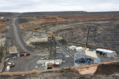 Các chuyên gia lo ngại rằng, việc mua mỏ đồng khổng lồ của Peru sẽ biến Trung Quốc trở thành cường quốc số một trong lĩnh vực khai thác đồng. Trung Quốc hiện đang là quốc gia năng động nhất thế giới khi đang cố vươn tầm phát triển ra nước ngoài thay vì thu hút đầu tư trong nước như trước đây.