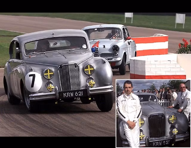 Ngôi sao Blackadder sang trọng quý phái được Rowan trang trí lại theo phong cách hoàn toàn Anh.