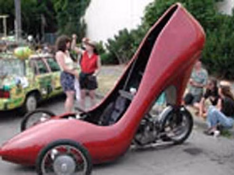 Ô tô "sức người' dành riêng cho các chị em phụ nữ .