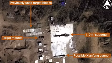 Hai khẩu siêu pháo khổng lồ tại trung tâm thử nghiệm Nội Mông.