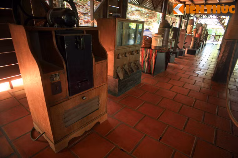 Các hiện vật đều được nhượng lại từ bộ sưu tập khổng lồ của nhà sưu tập Jens Burg ở Đức.