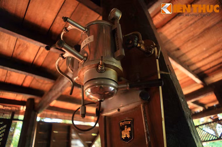 Máy pha cà phê Expresso.