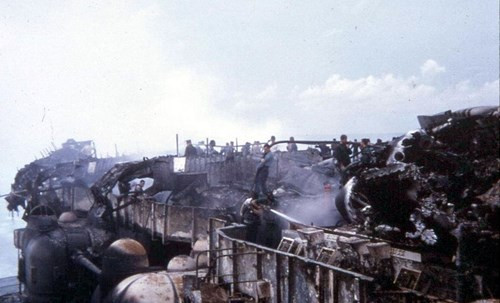 Theo Farrier, 4 tuần trước khi xảy ra vụ cháy nổ, đã xảy ra một vụ xung đột giữa các thủy thủ người da đen và thủy thủ người da trắng. Những thủy thủ người da đen phần có tư tưởng phản chiến muốn quay về lại Mỹ, phần luôn bị miệt thị và phân biệt đối xử bởi các thủy thủ người da trắng đã gây ra xung đột khiến nhiều người bị thương.