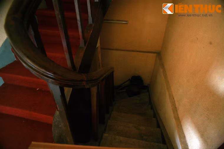 Trong dinh thự còn có cả một đường hầm thoát hiểm.