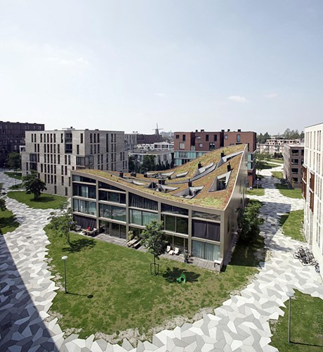 Chung cư Funen Block K – Verdana có quy mô 10 căn hộ, là một phần của dự án quy hoạch tổng thể 500 ngôi nhà tại thành phố Amsterdam, Hà Lan. Công trình do công ty kiến trúc NL Architect thiết kế. Đây là công trình có quy mô không lớn, song nó có mái nhà rất khác biệt so với các tòa nhà xung quanh.