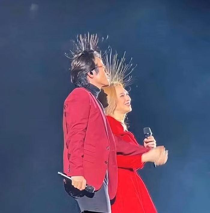 My Tam dung toc khi dang dien, dan mang goi ten Ha Anh Tuan