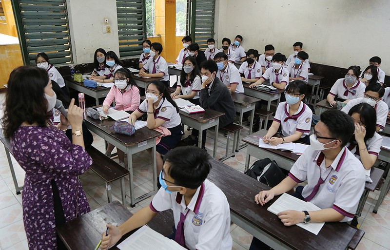 Thay tro hung khoi trong ngay dau hoc truc tiep