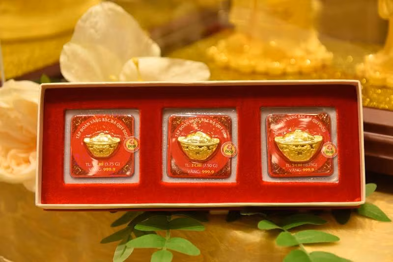 Gia vang hom nay 5/1: Lam phat qua nong, doi mat mot nam ap luc