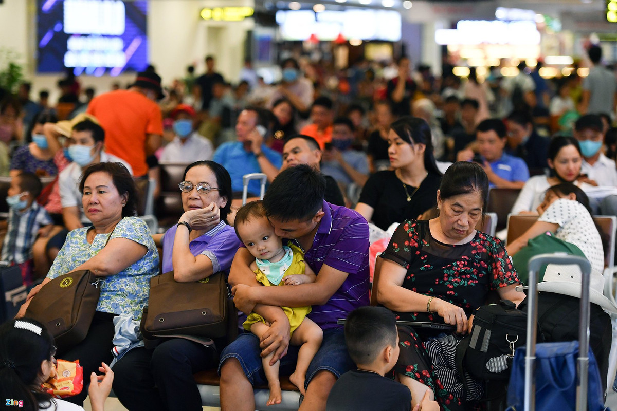 Di xe may, thue oto rieng ve que an Tet vi so dich-Hinh-7