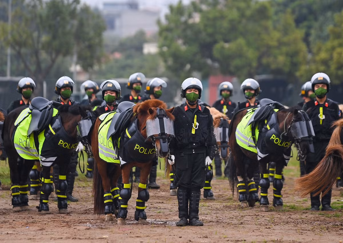 Theo đề án hiện đại hóa lực lượng CSCĐ đến năm 2025, lực lượng CSCĐ thuộc Bộ Tư lệnh phải đạt 25.000 người, CSCĐ các địa phương đạt 24.000 người. Trong ảnh là lực lượng CSCĐ Kỵ binh. Lực lượng này từng có buổi diễu hành ra mắt và diễu hành tại tòa nhà Quốc hội.