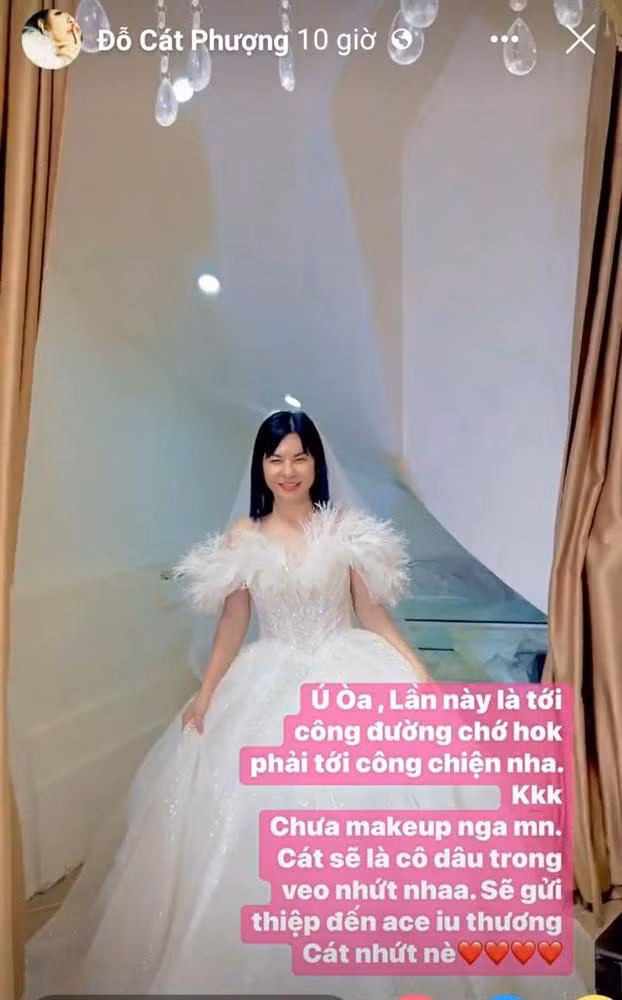 Cat Phuong mac vay cuoi: 