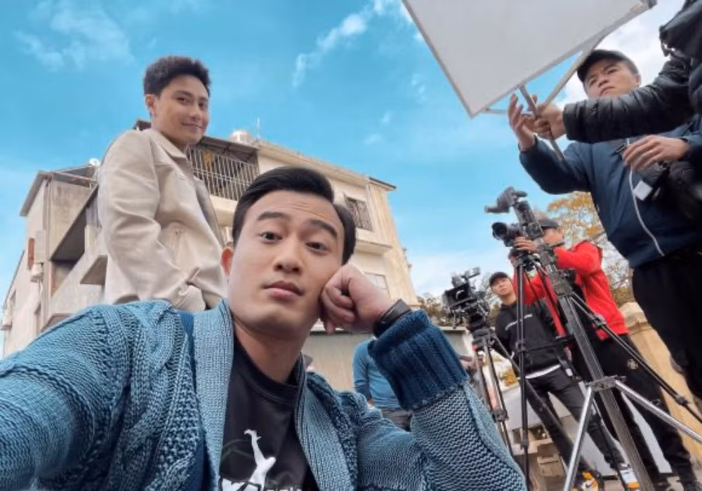 Doãn Quốc Đam hứng khởi trong những ngày đầu bấm máy phim mới.