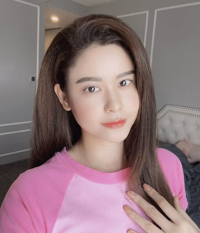 Ca sĩ Trương Quỳnh Anh xinh xắn khi trang điểm nhẹ nhàng.