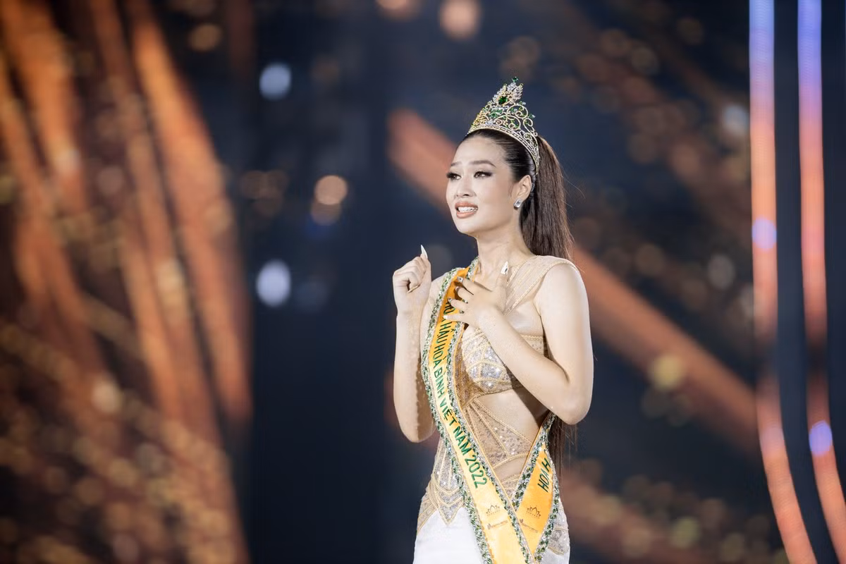 Vài ngày tới, Đoàn Thiên Ân sẽ đến Indonesia để tham gia cuộc thi Miss Grand International 2022. Nhiều khán giả dành lời động viên, cổ vũ tinh thần và hy vọng Thiên Ân có thể đạt thành tích tốt.