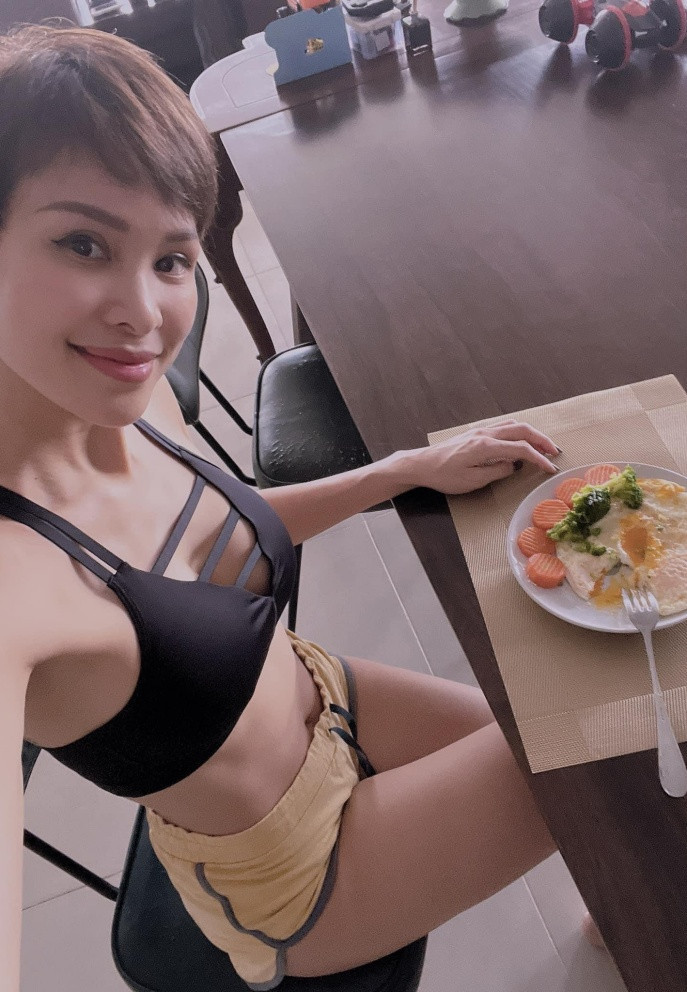 MC Phương Mai khoe bí quyết giữ dáng nhờ chế độ ăn uống hạn chế tinh bột.