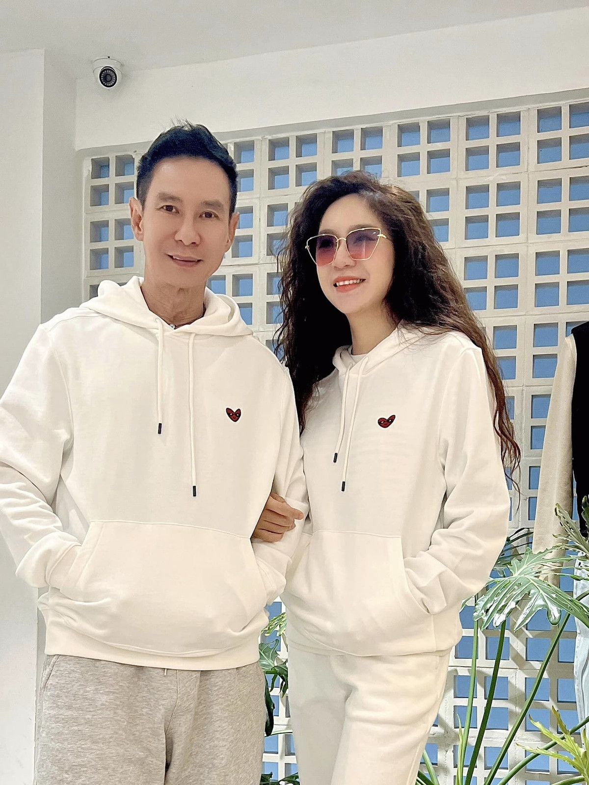 Cặp sao Việt Lý Hải - Minh Hà diện đồ đôi tình cảm.