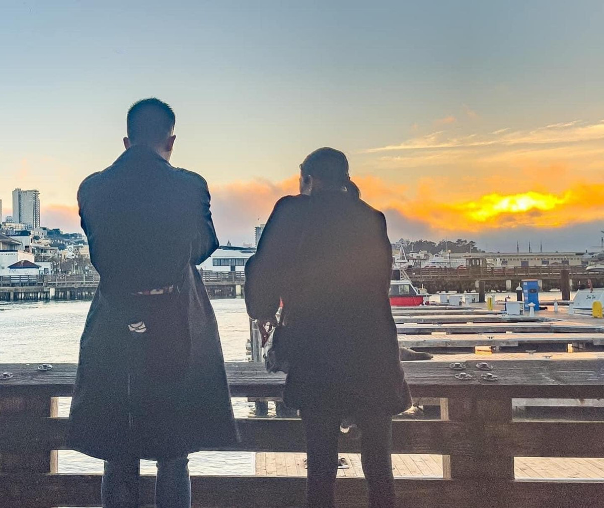 Lệ Quyên và bạn trai kém 11 tuổi "quấn như sam" ở nước ngoài - Hình 2 Le Quyen va ban trai kem 11 tuoi